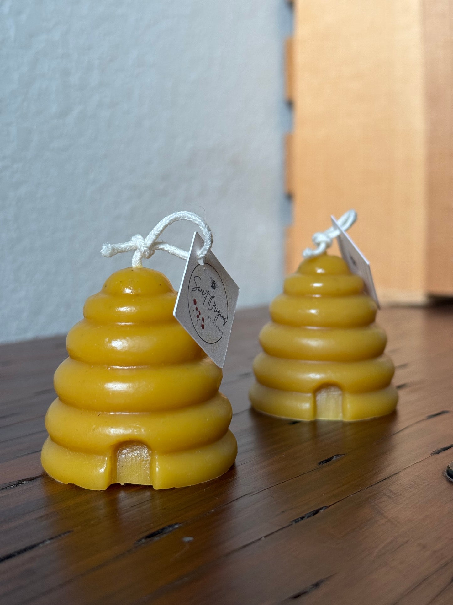 Beeswax Candle :: Beehive