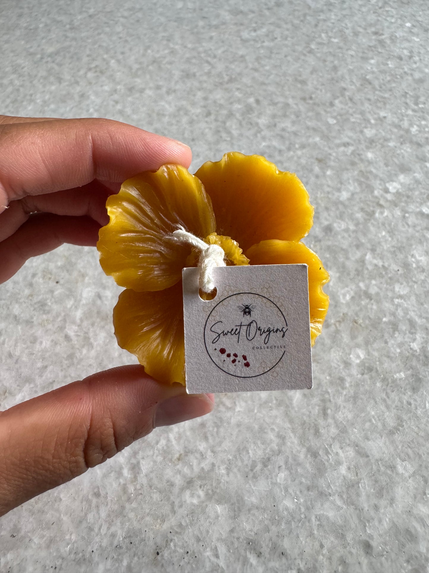 Beeswax Candle :: Poppy Flower