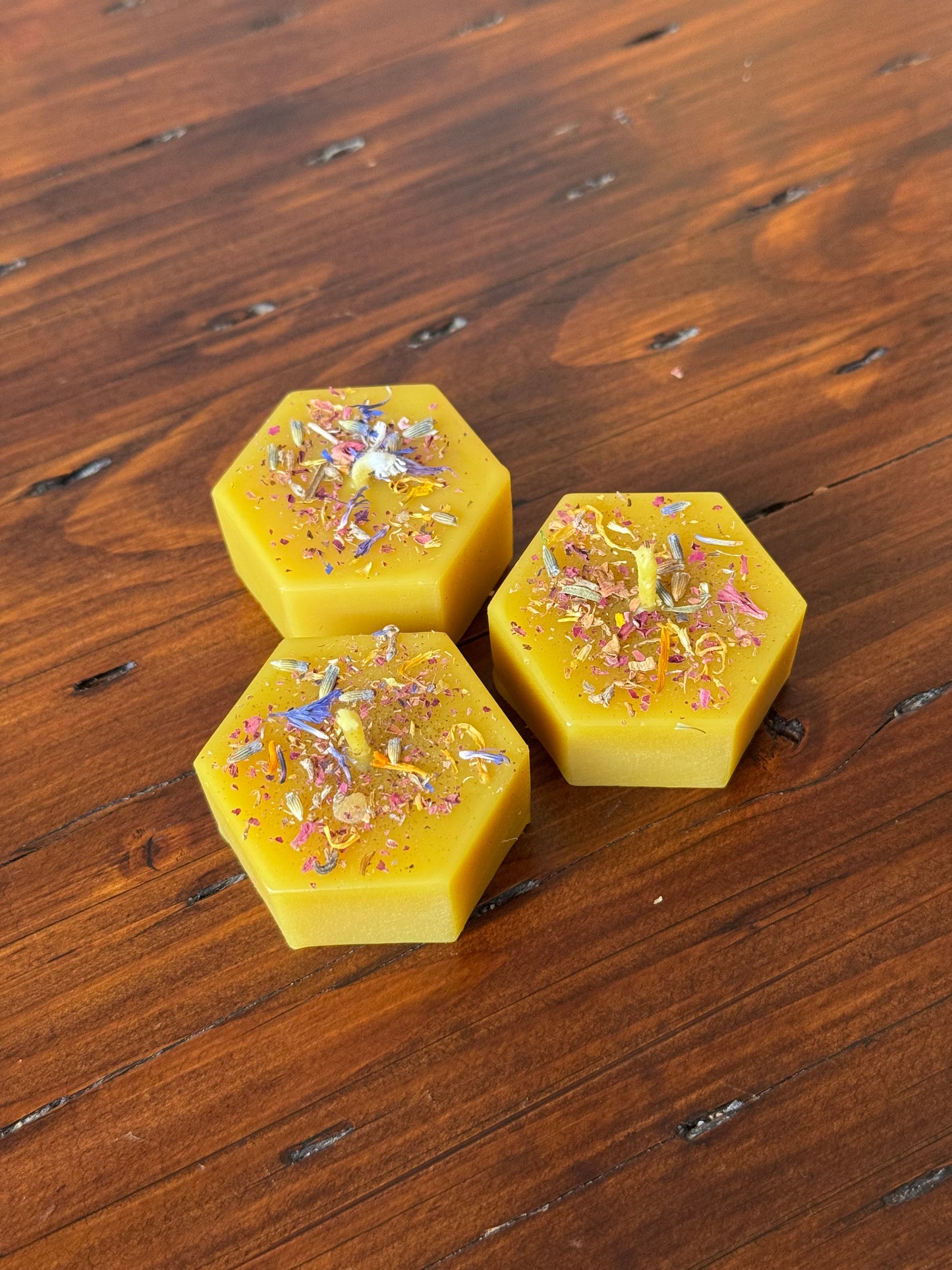 Beeswax Candle Bundle :: Hexagon Tea Light, Dried Flowers