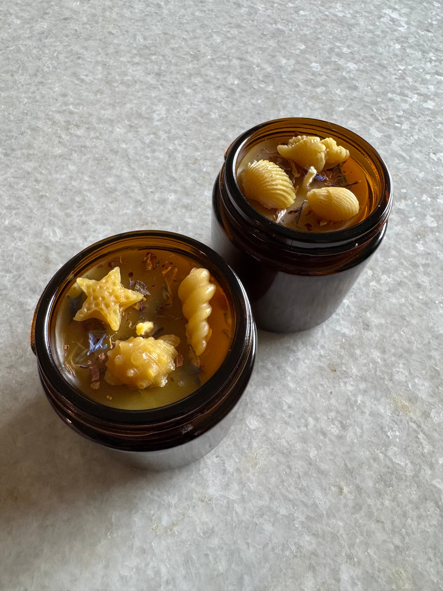 Beeswax Candle : Flower Seashell