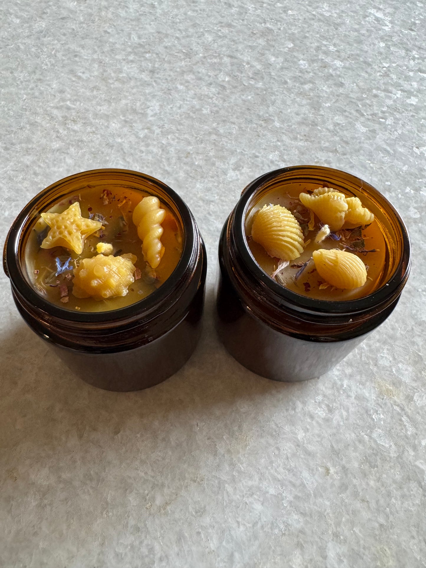 Beeswax Candle : Flower Seashell