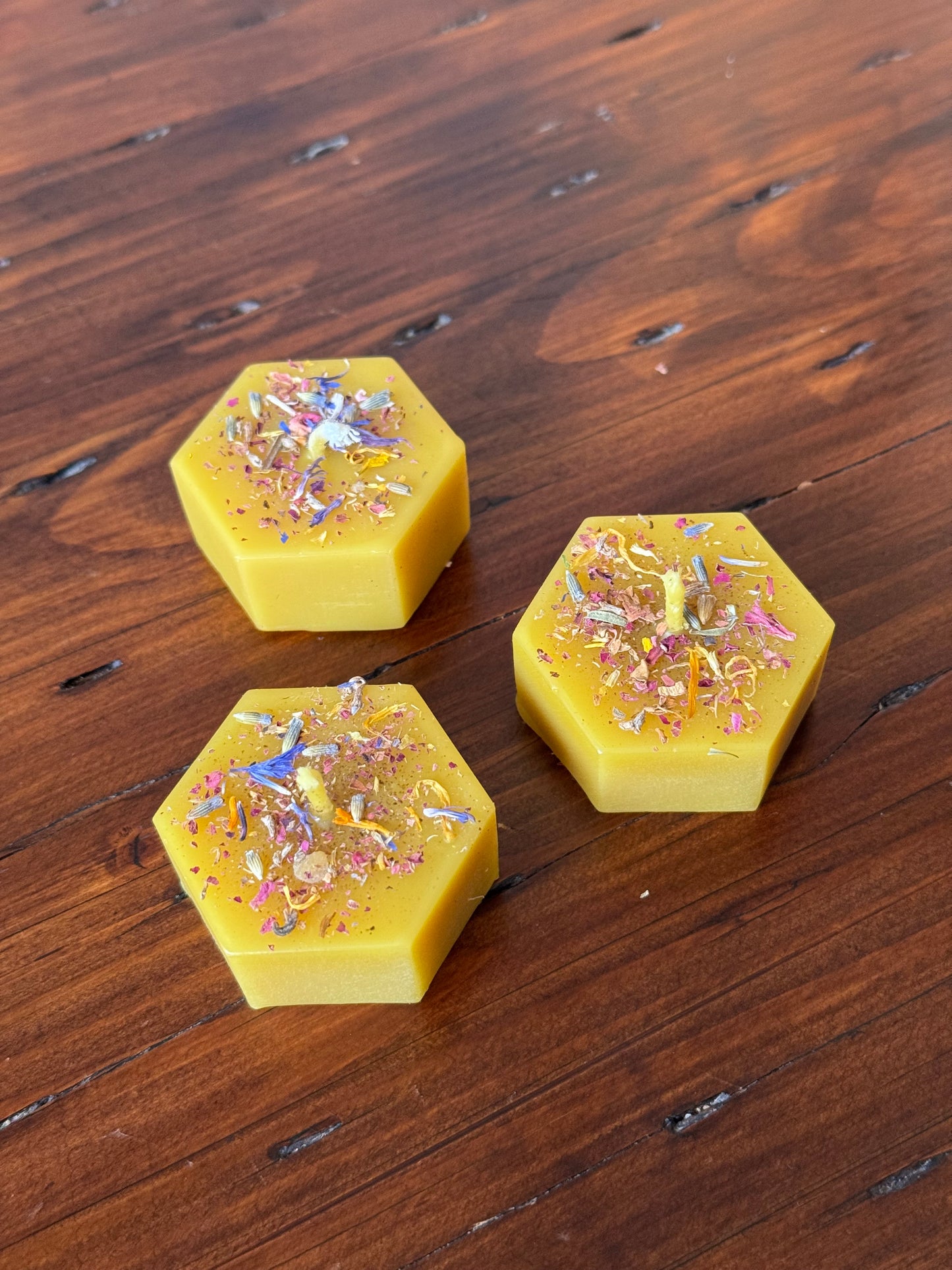Beeswax Candle Bundle :: Hexagon Tea Light, Dried Flowers