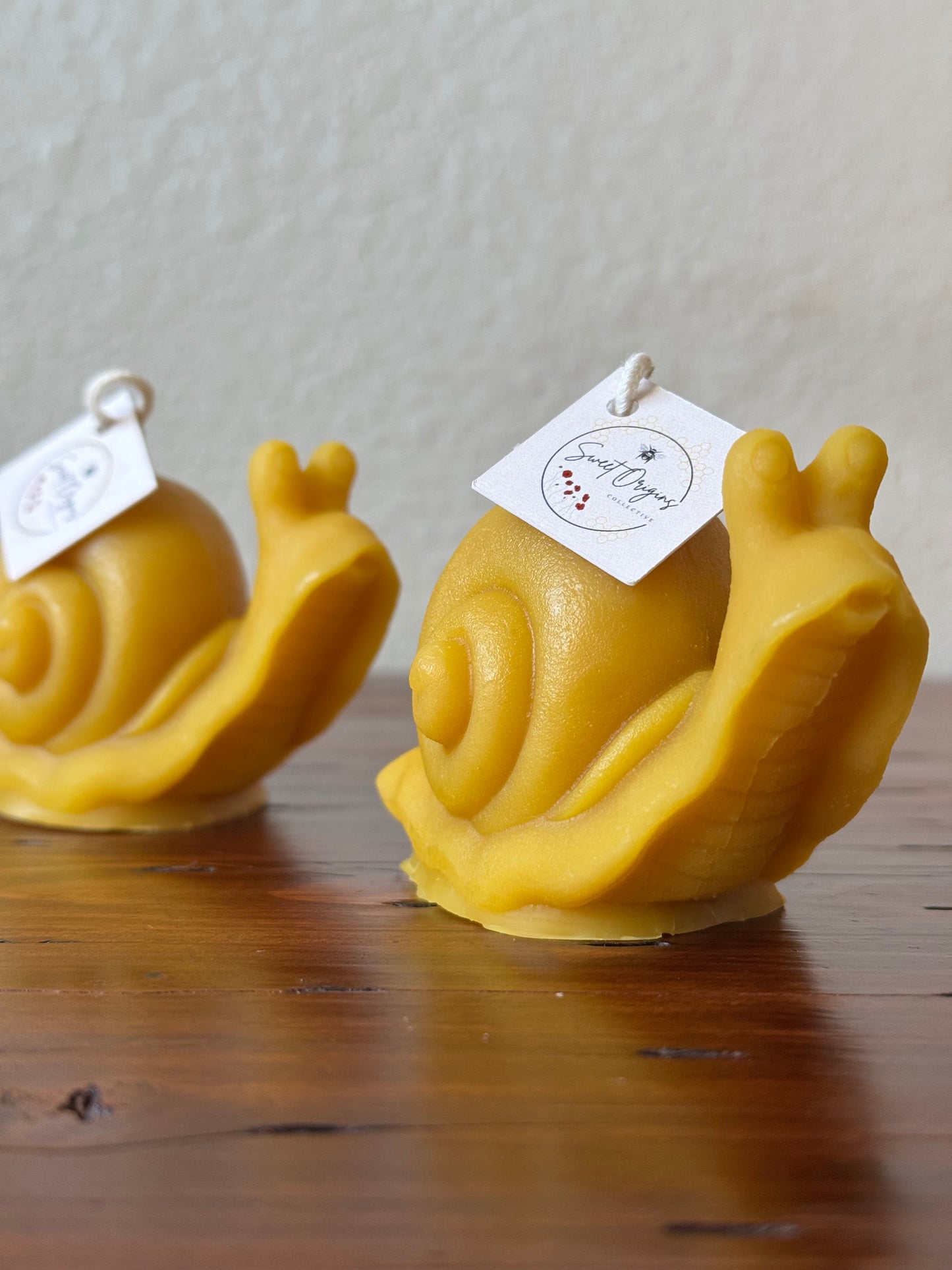 Beeswax Candle :: Snail