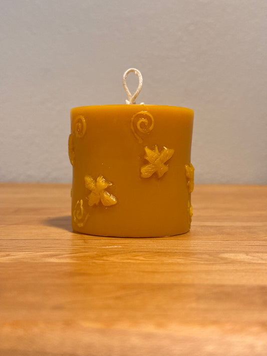 Beeswax Candle :: Honeybee Pillar