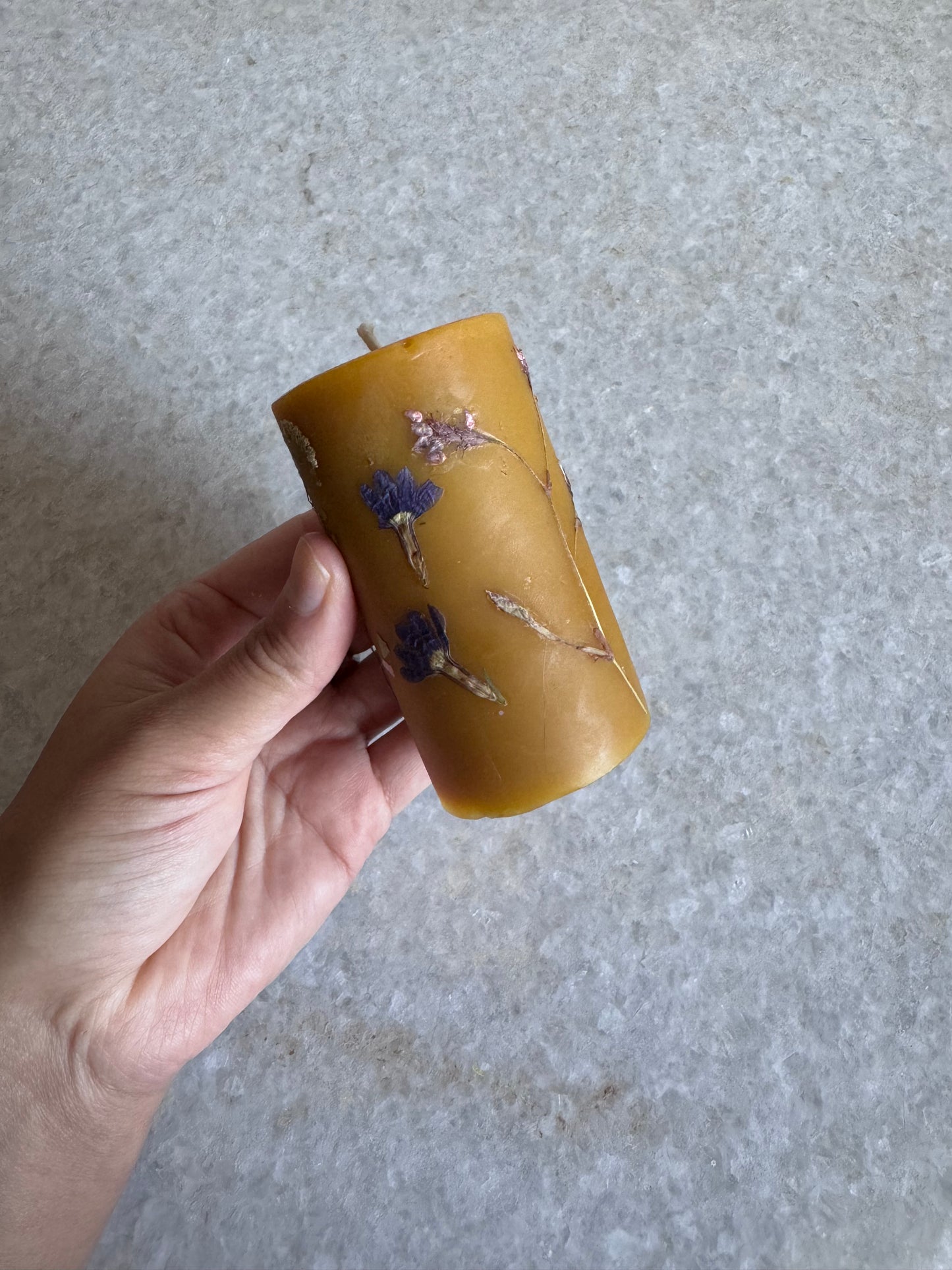 Beeswax Candle :: Botanical Pillar