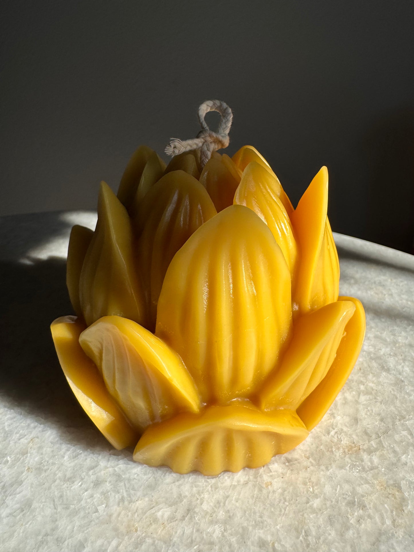 Beeswax Candle :: Large Lotus