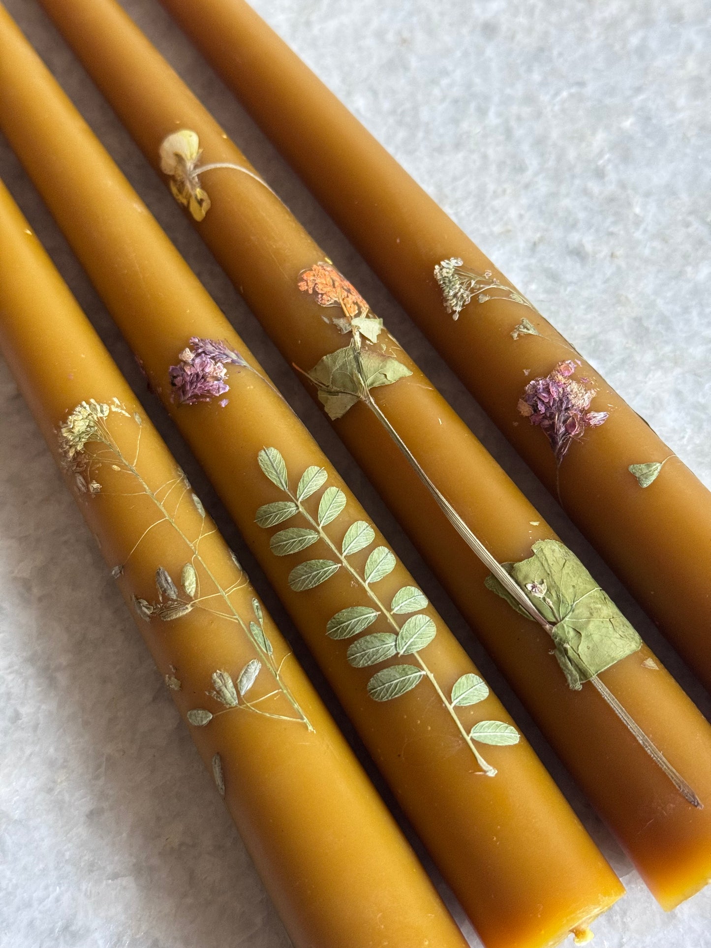 Beeswax Candle :: Botanical Taper