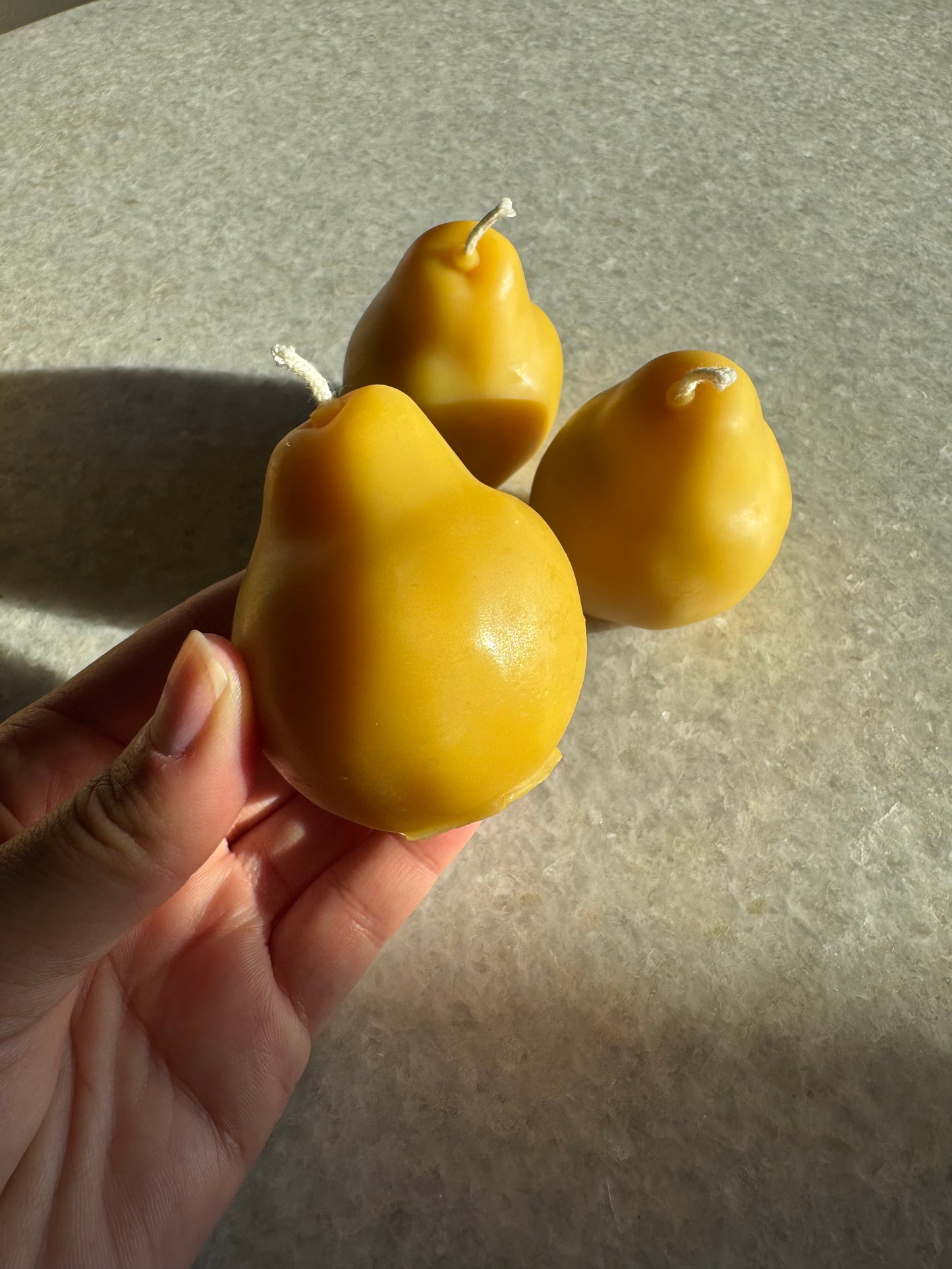 Beeswax Candle :: Pear