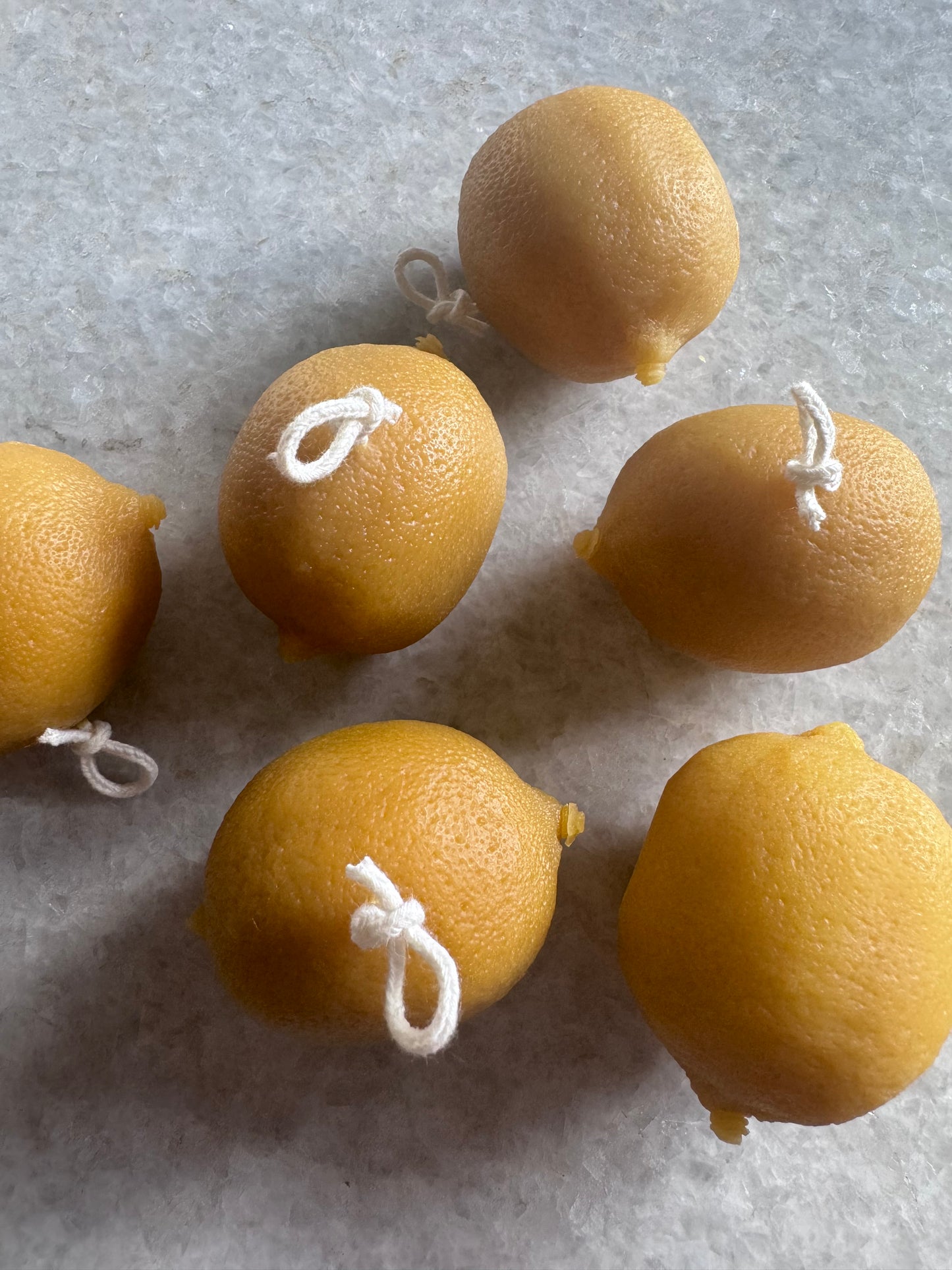 Beeswax Candle :: Lemon