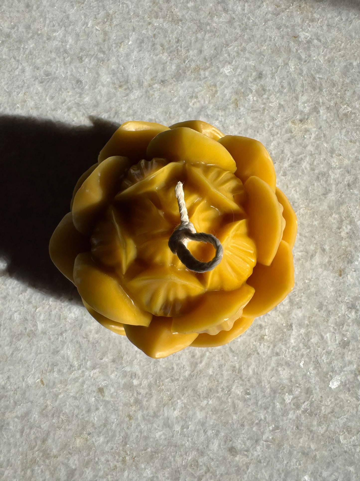Beeswax Candle :: Large Lotus
