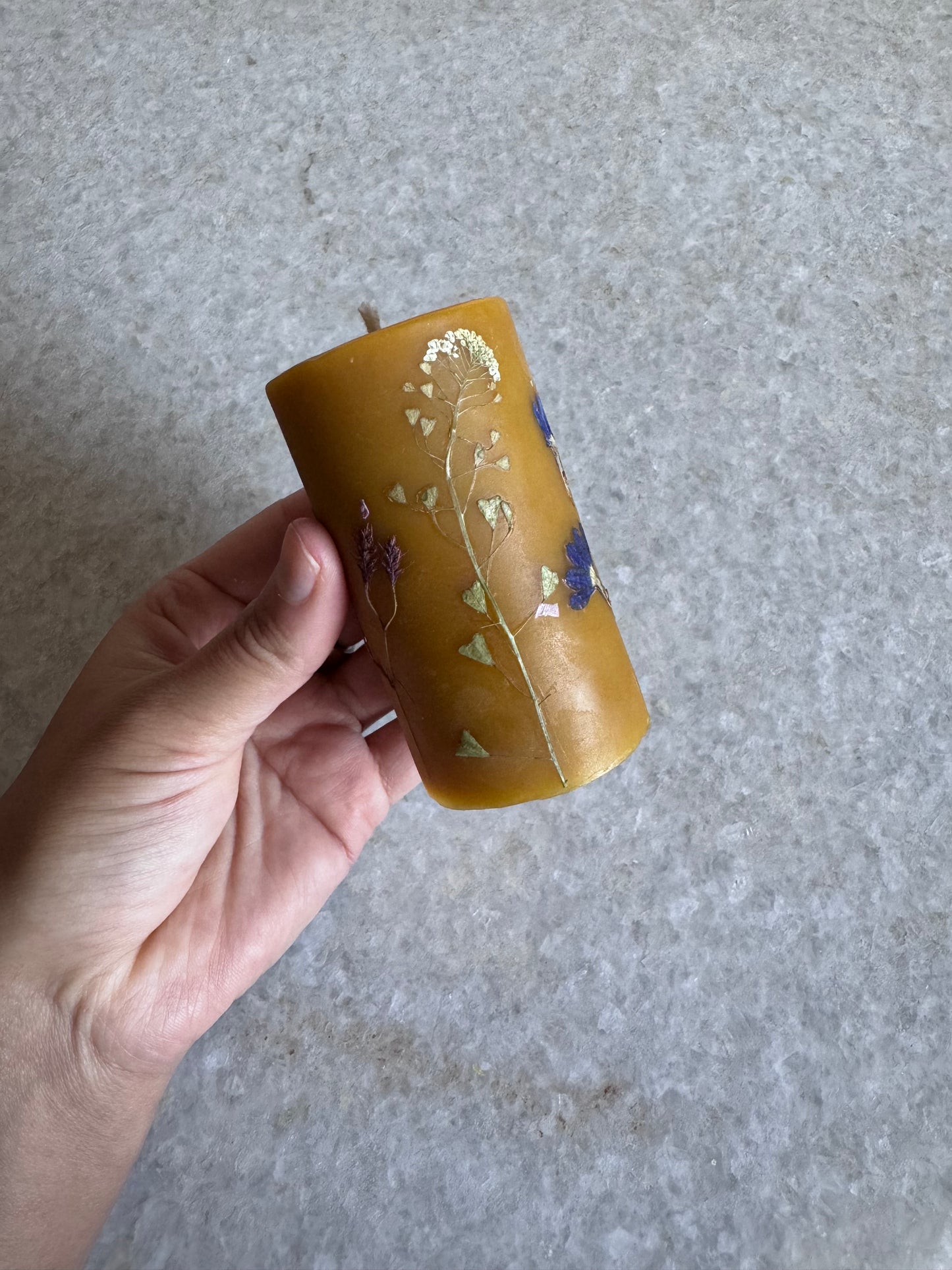 Beeswax Candle :: Botanical Pillar