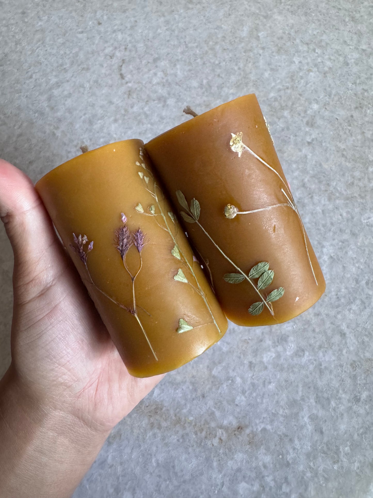 Beeswax Candle :: Botanical Pillar