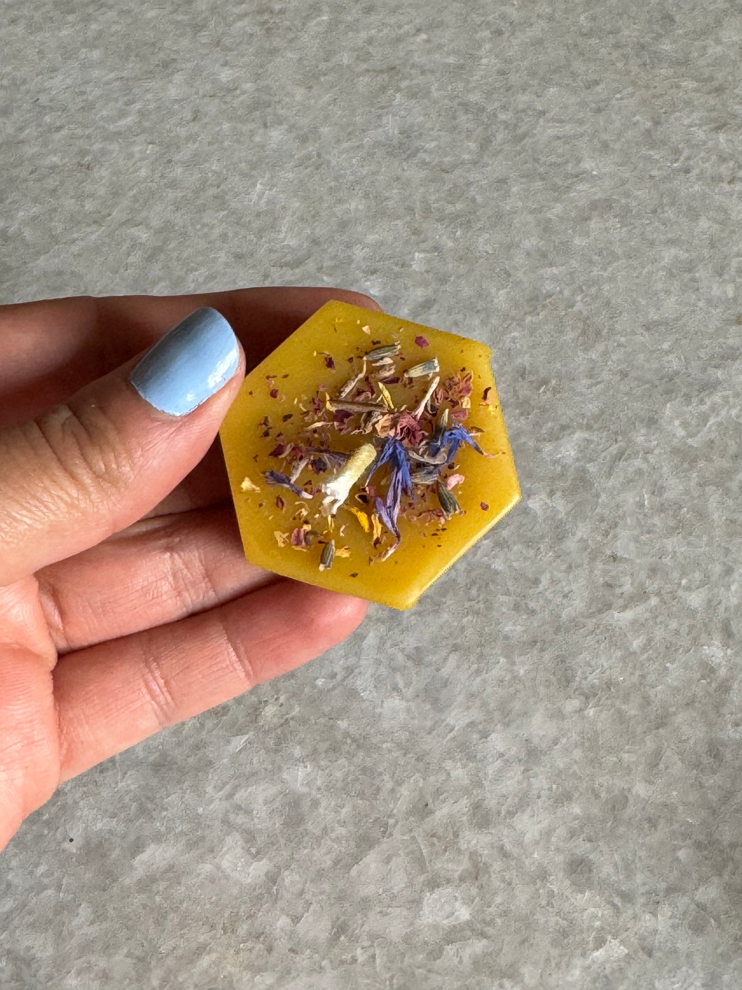 Beeswax Candle :: Hexagon Tea Light, Dried Flowers