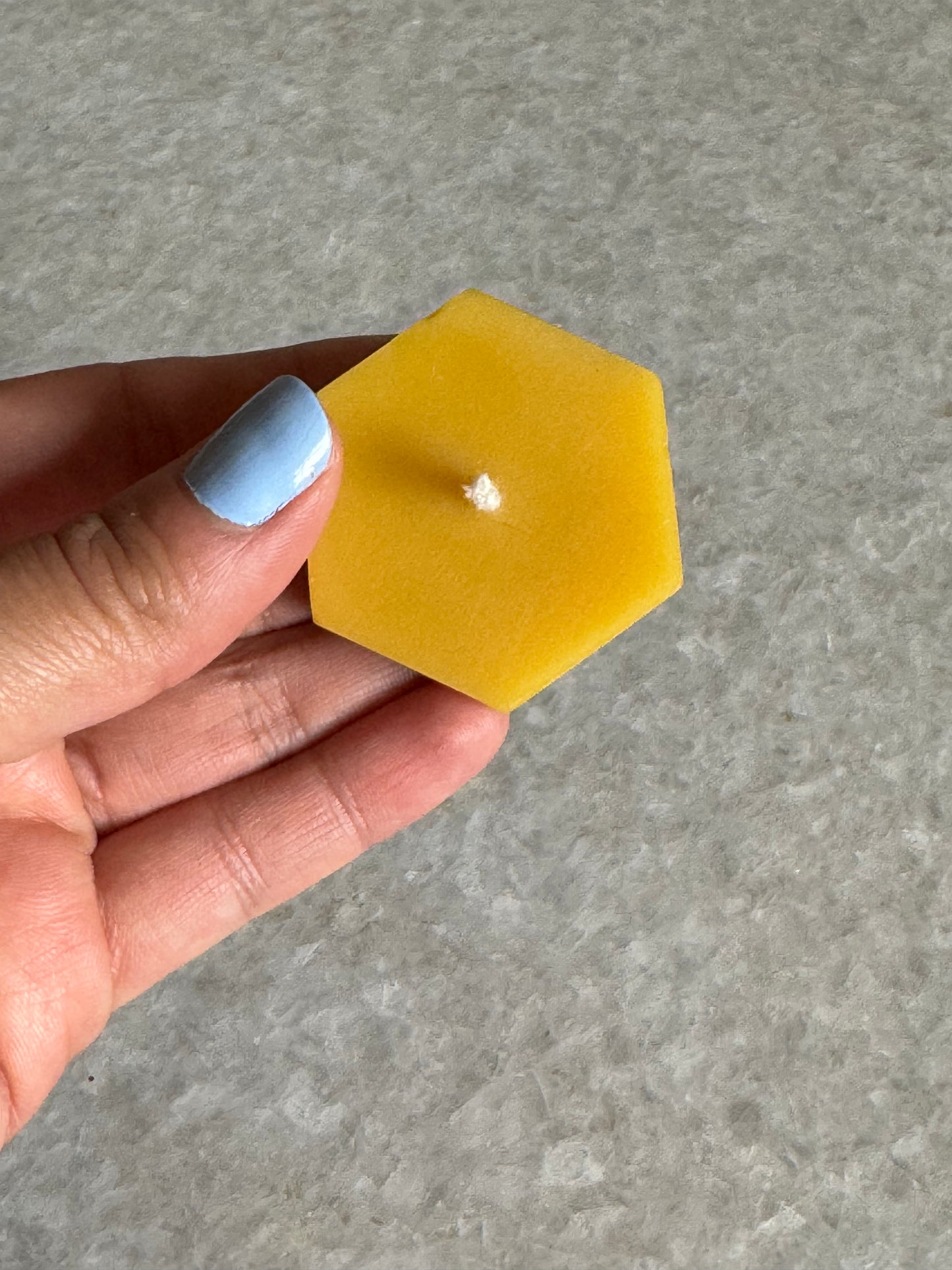 Beeswax Candle :: Hexagon Tea Light