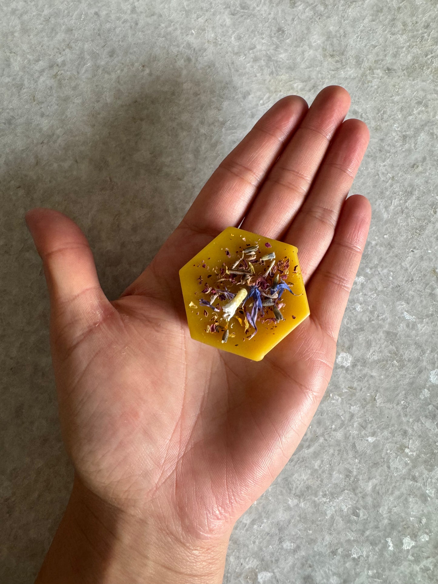 Beeswax Candle :: Hexagon Tea Light, Dried Flowers
