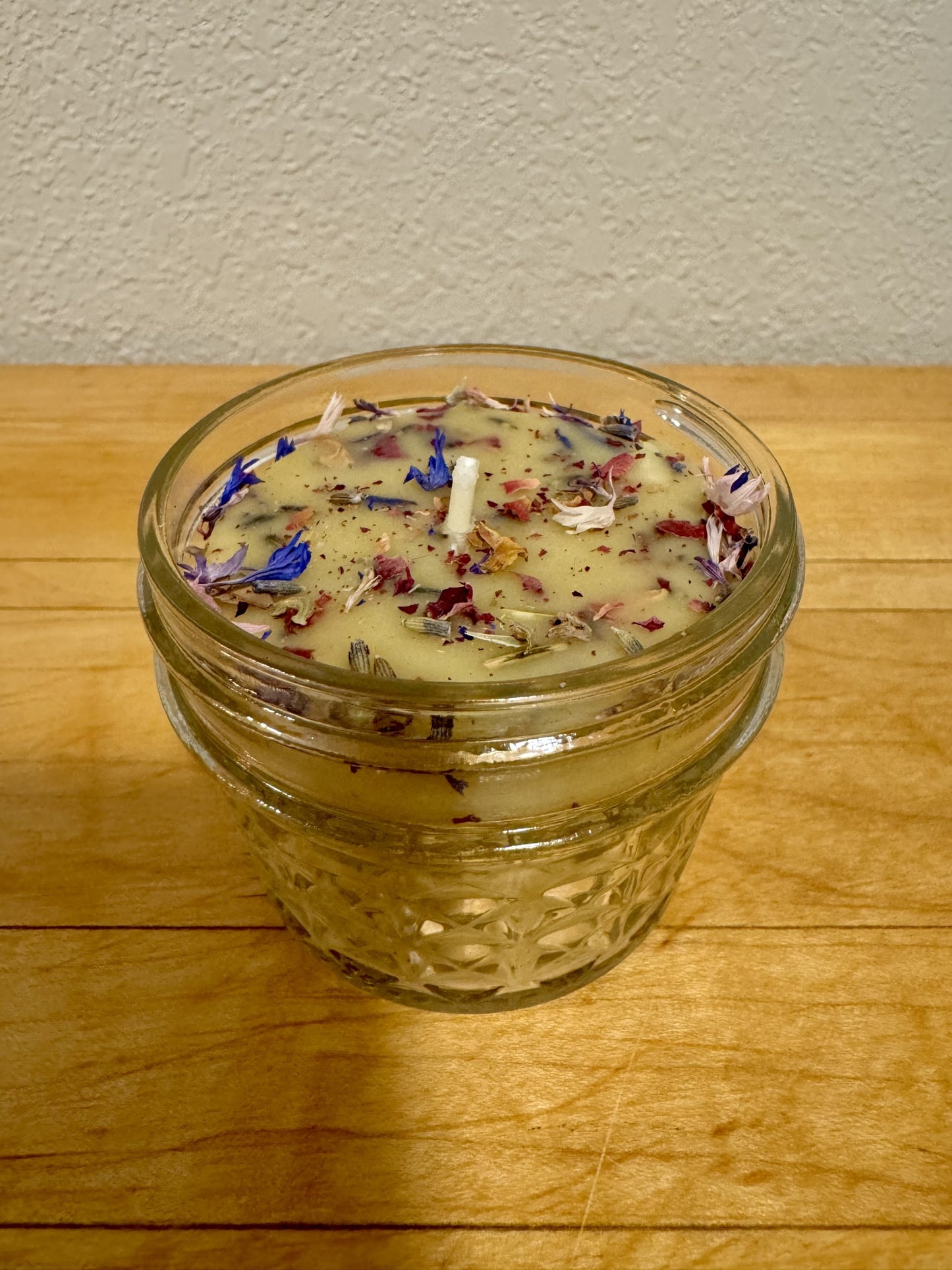 Beeswax Candle : Dried Flowers