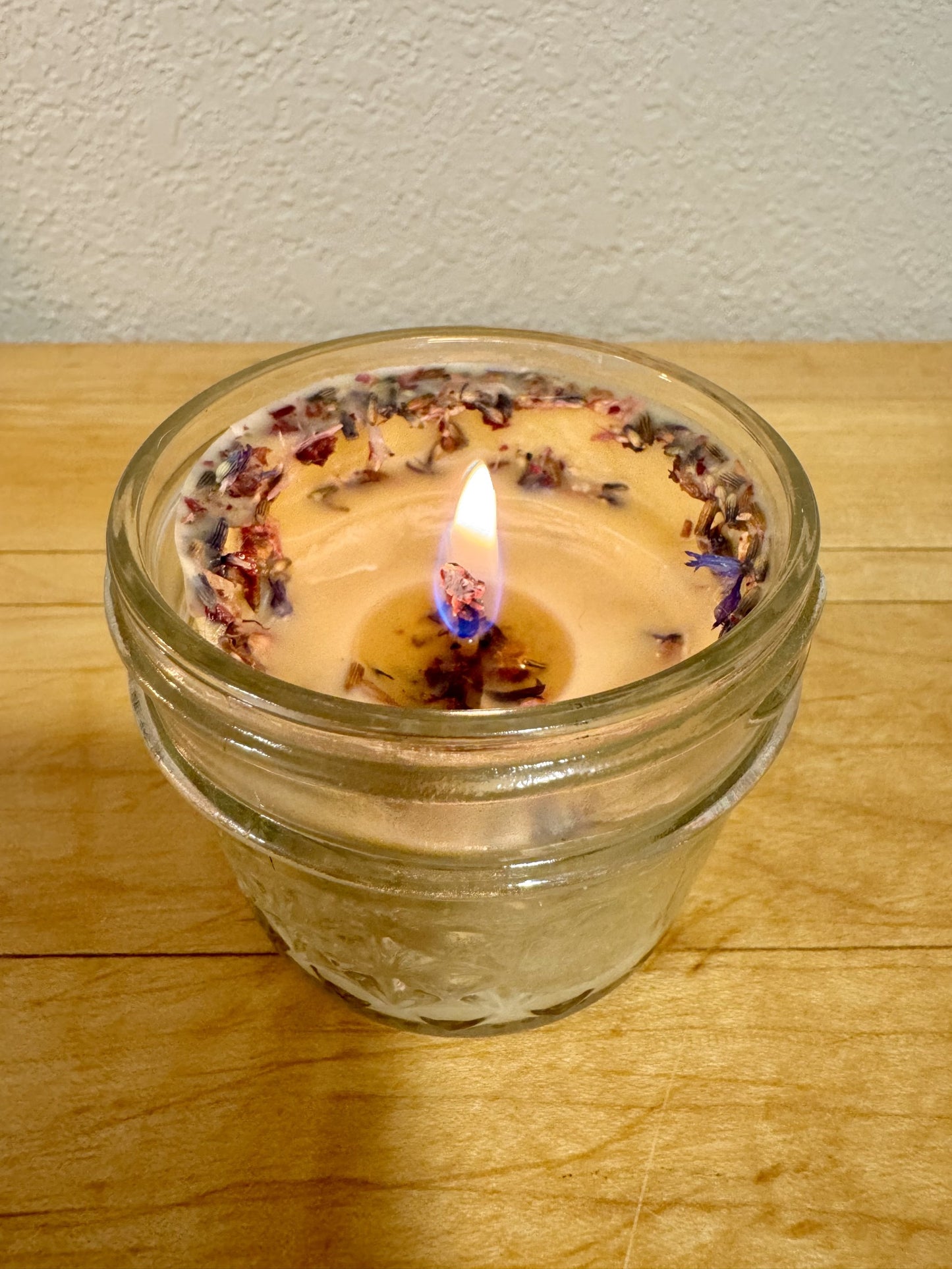 Beeswax Candle : Dried Flowers